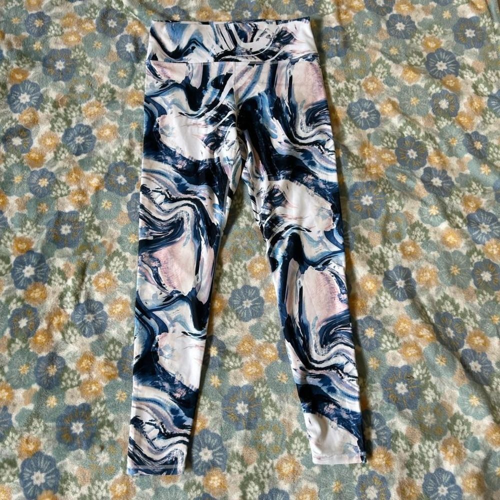 Fabletics blue and white and pink marble women's medium leggings